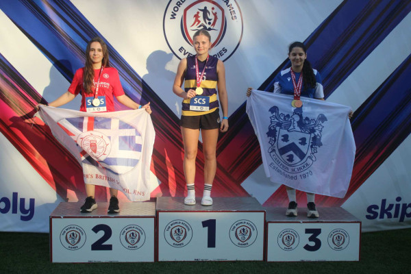 Daira_podium.JPG